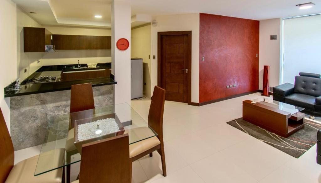 Mai Suites Apart Hotel Santa Cruz de La Sierra Esterno foto