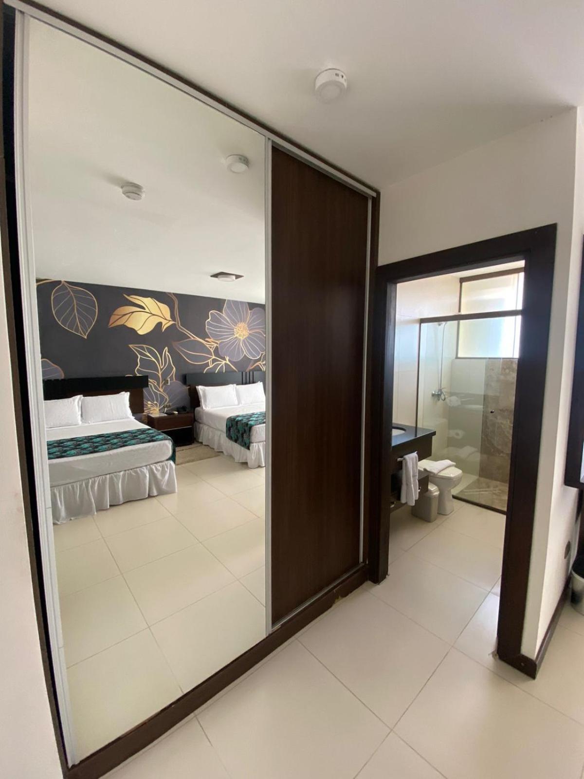 Mai Suites Apart Hotel Santa Cruz de La Sierra Esterno foto