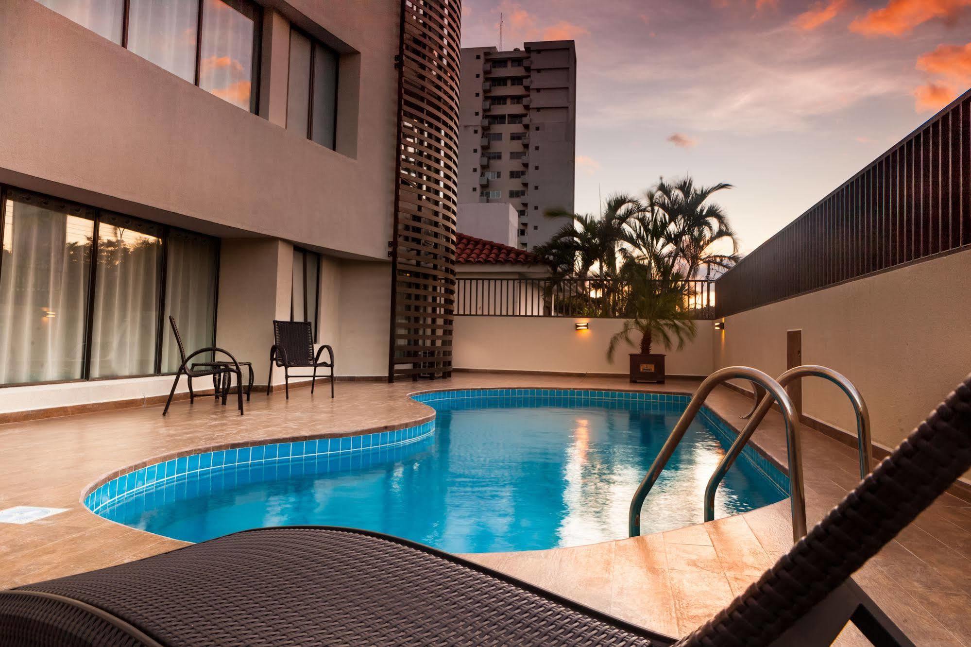 Mai Suites Apart Hotel Santa Cruz de La Sierra Esterno foto